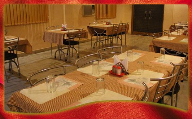 Hotel Mid East Haridaspur Εξωτερικό φωτογραφία