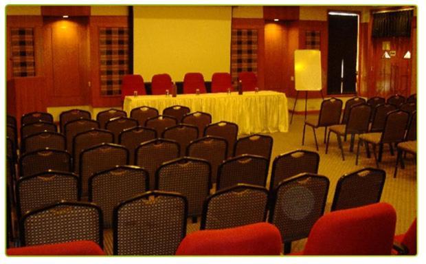 Hotel Mid East Haridaspur Εξωτερικό φωτογραφία