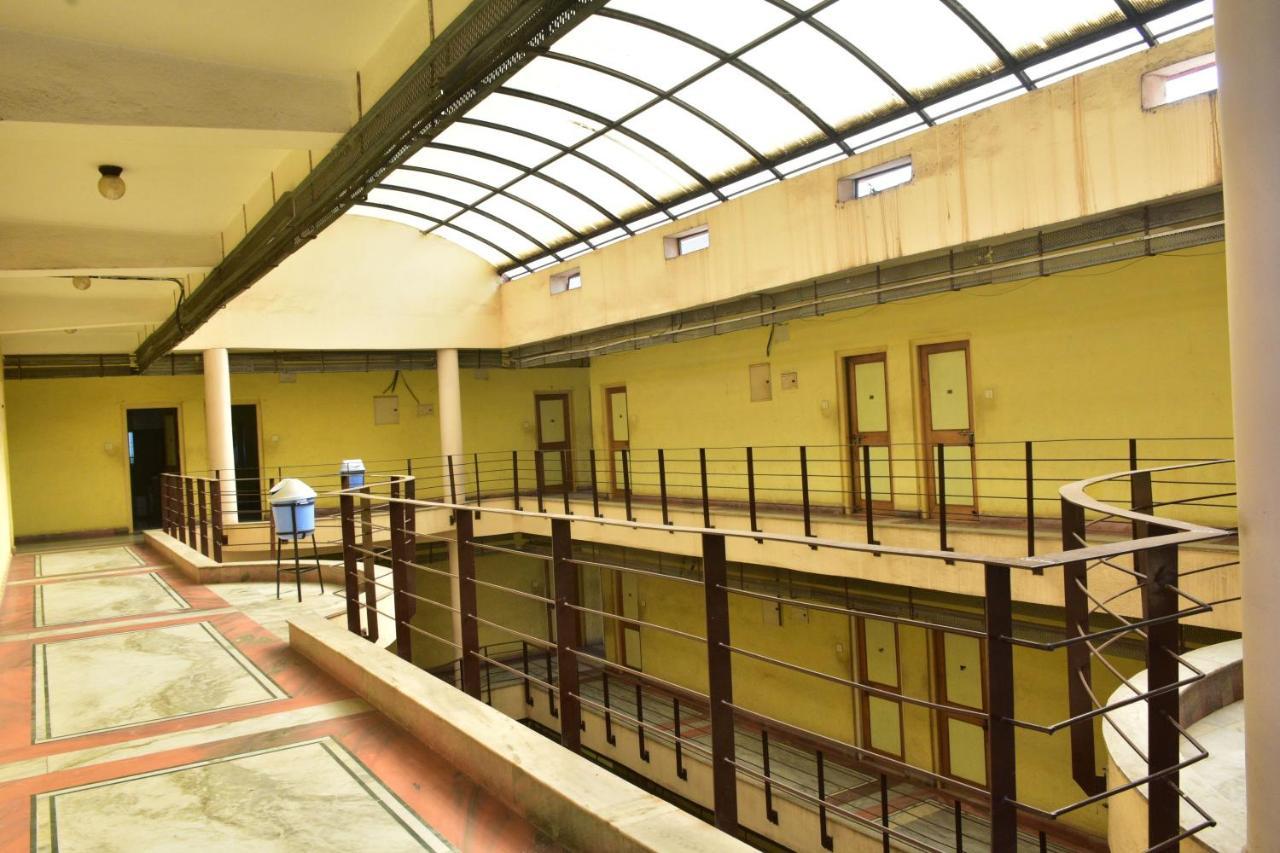 Hotel Mid East Haridaspur Εξωτερικό φωτογραφία