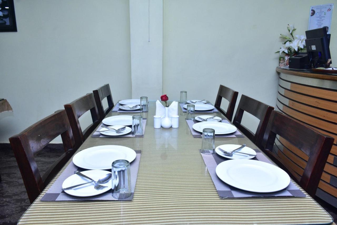 Hotel Mid East Haridaspur Εξωτερικό φωτογραφία